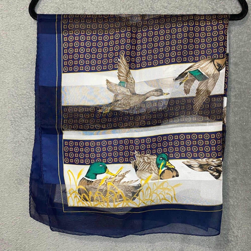 Vintage Manlio Bonetti Lilly of Italy Women’s Scarf Geometric Duck Print